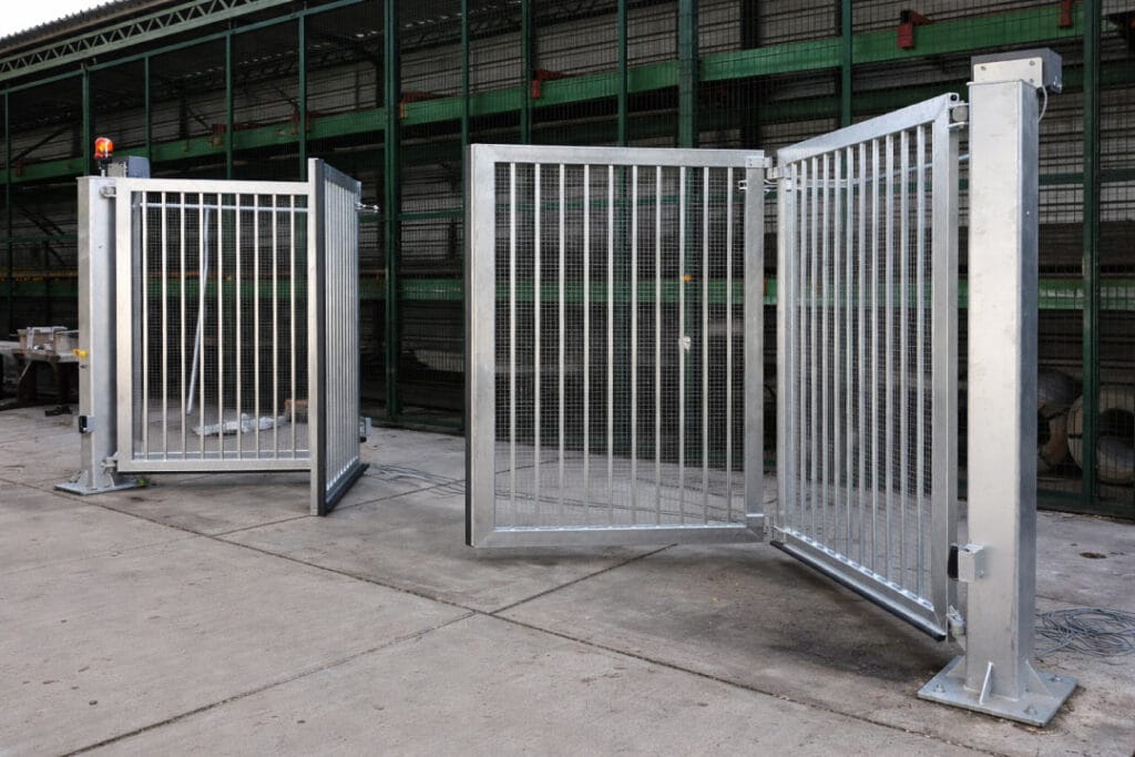 swing gate fold repair